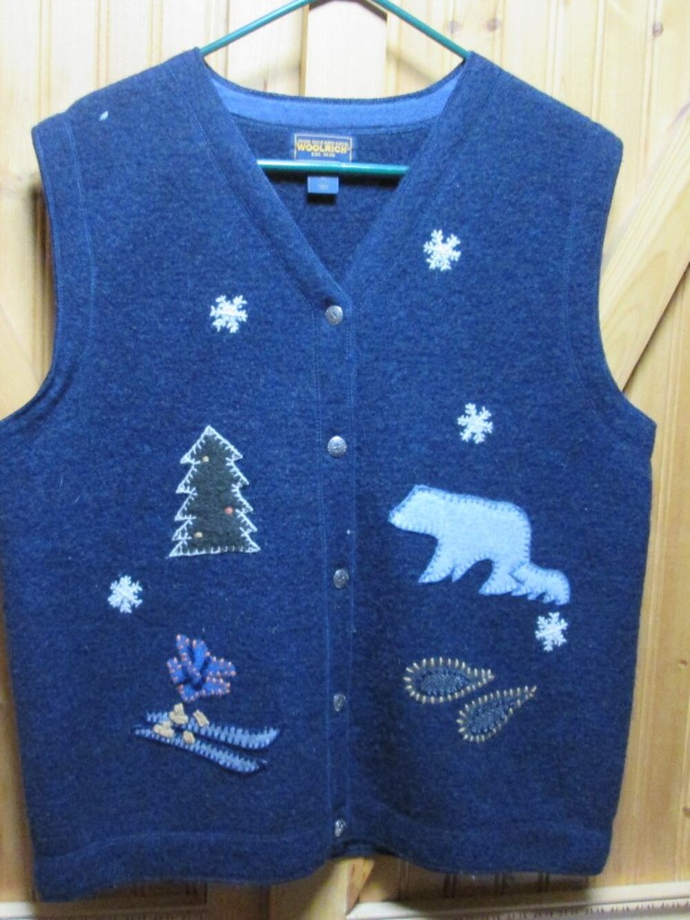 woolrich xl 100 wool winter themed sweater vest stainless buttons